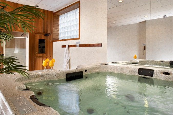 Four Points By Sheraton Toronto Lakeshore Buitenkant foto