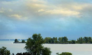 Four Points By Sheraton Toronto Lakeshore Buitenkant foto